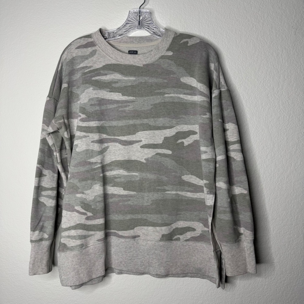 Aerie Camo Oversizedβ Crewneck Sweatshirt Grey Green Side Slits Womens Size XS